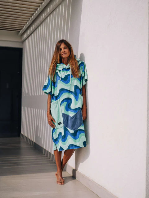 Beach Crew V Poncho Berlin Blue
