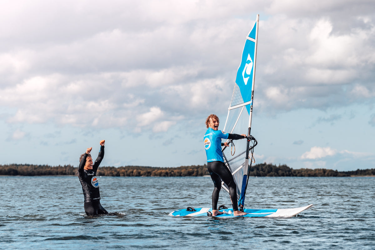 Surf Pro Cold Hawaii | Surfskole, Surfcamp & wingfoil I Cold Hawaii